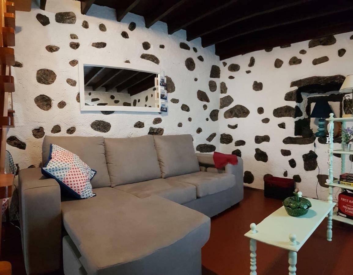 Join Our Relaxed House Near The Beach - Mosteiros Mosteiros  Buitenkant foto
