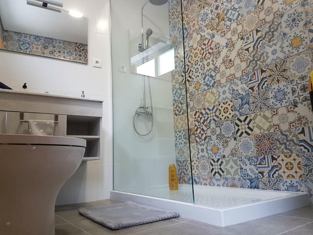 Join Our Relaxed House Near The Beach - Mosteiros Mosteiros  Buitenkant foto